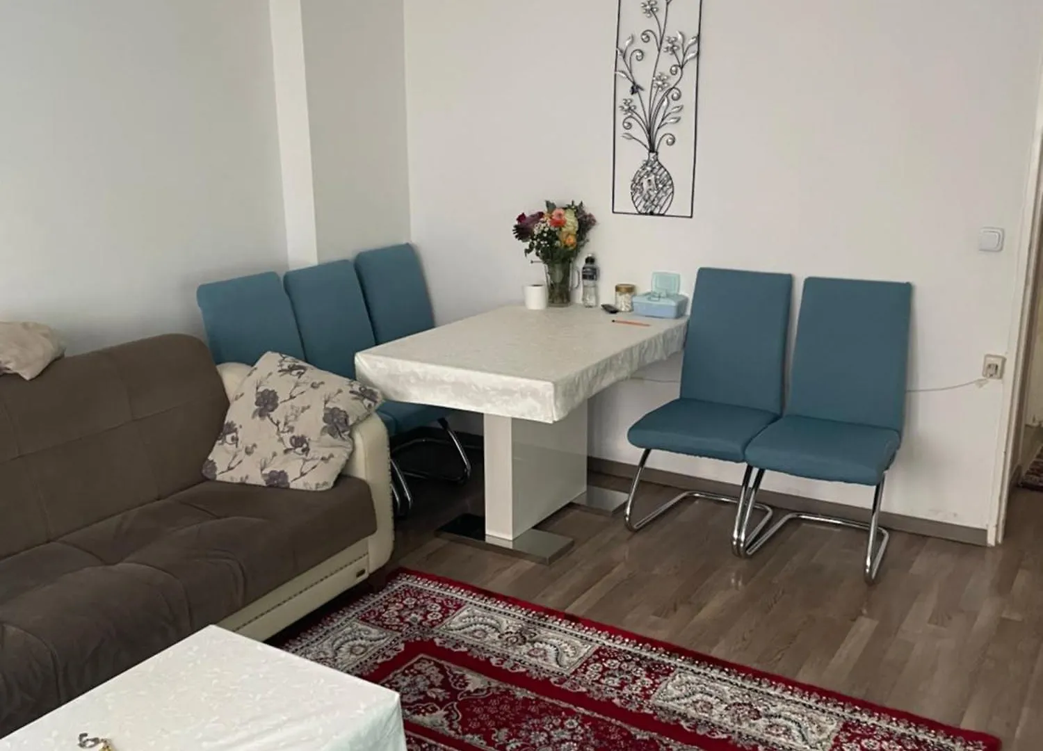 Guenes East Side Elegance Apartment Berlin Germany